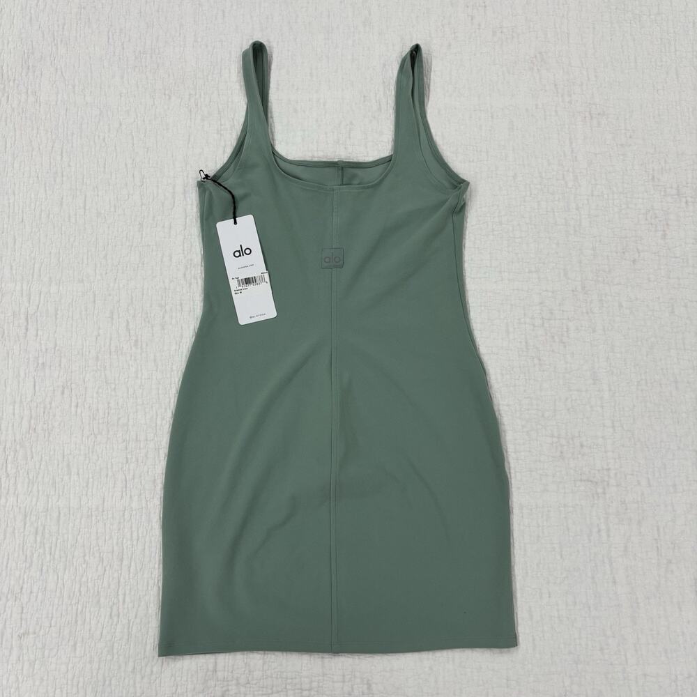 ALO YOGA Alosoft Head Start Dress Size Medium in Botanical Green New With Tag